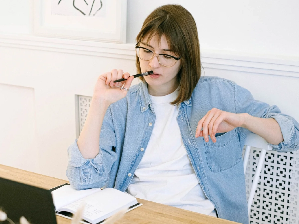 JonathonSpire blog homepage displaying social media growth tool reviews and digital marketing insights.