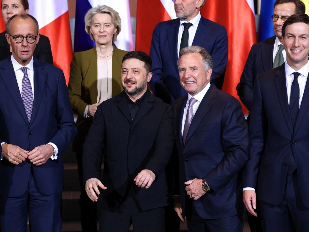 U.S. and Ukrainian officials in high-stakes peace negotiations over the Ukraine conflict